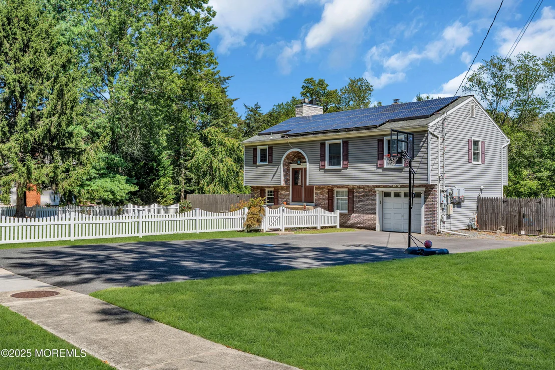 Photo of 16 Bock Boulevard