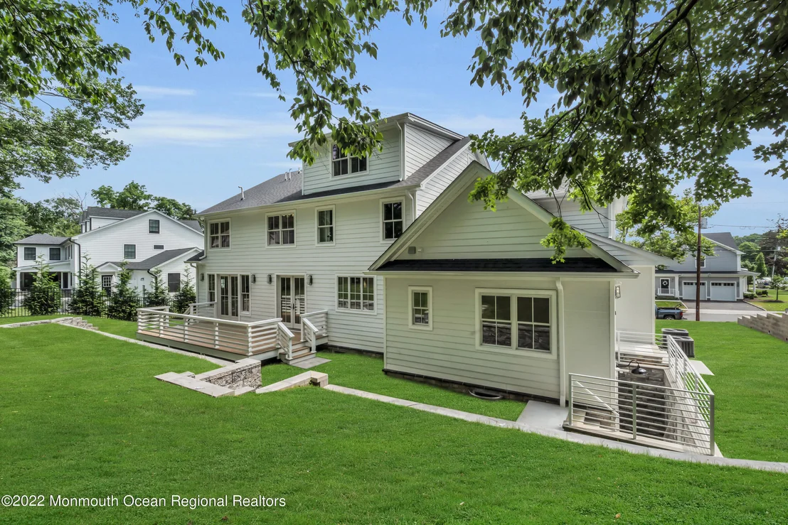 Photo of 376 Orenda Circle