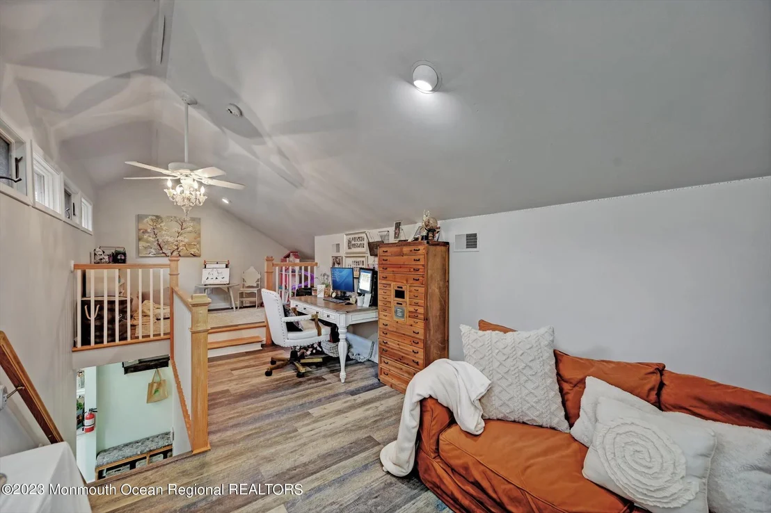Photo of 897 Fort Plains Road