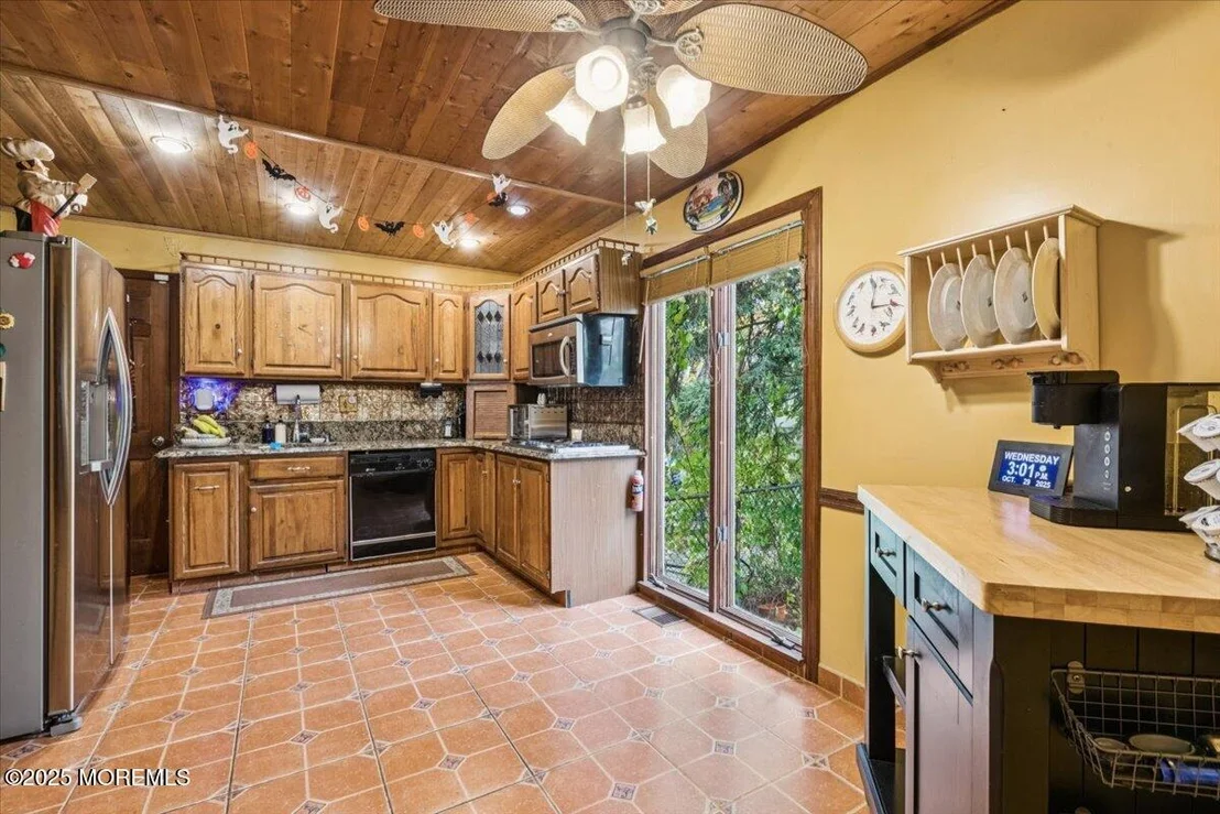 Photo of 8 Hawaii Road