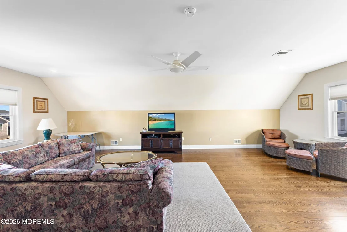 Photo of 305 Sloop Lane