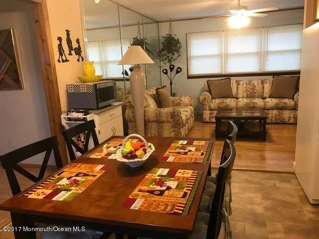 Photo of 450 Applegate Avenue