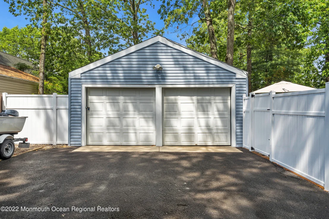 Photo of 380 Shawnee Drive