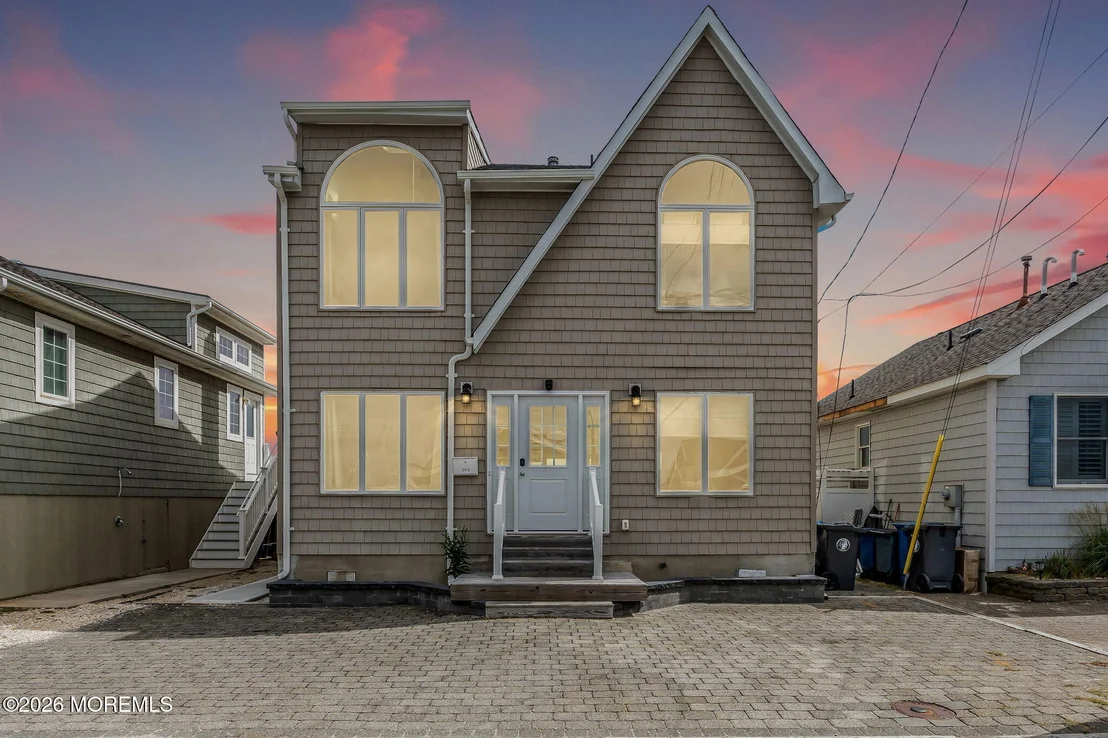 Photo of 3176 Ocean Road