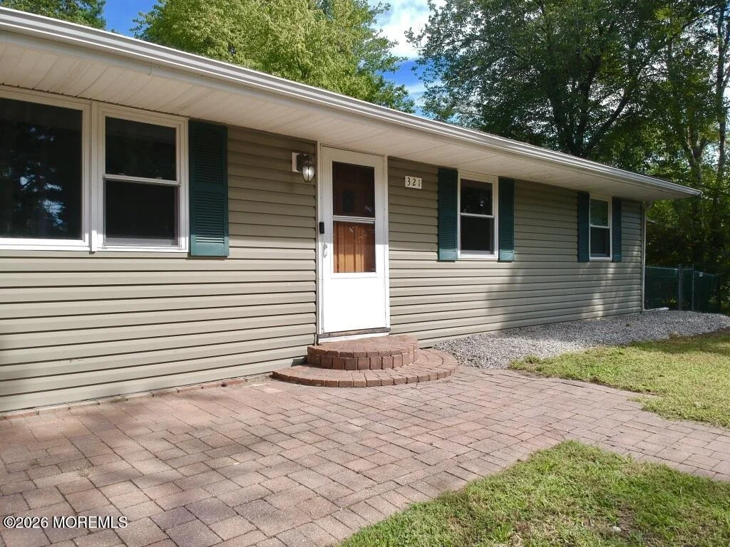 Photo of 321 Cherokee Drive