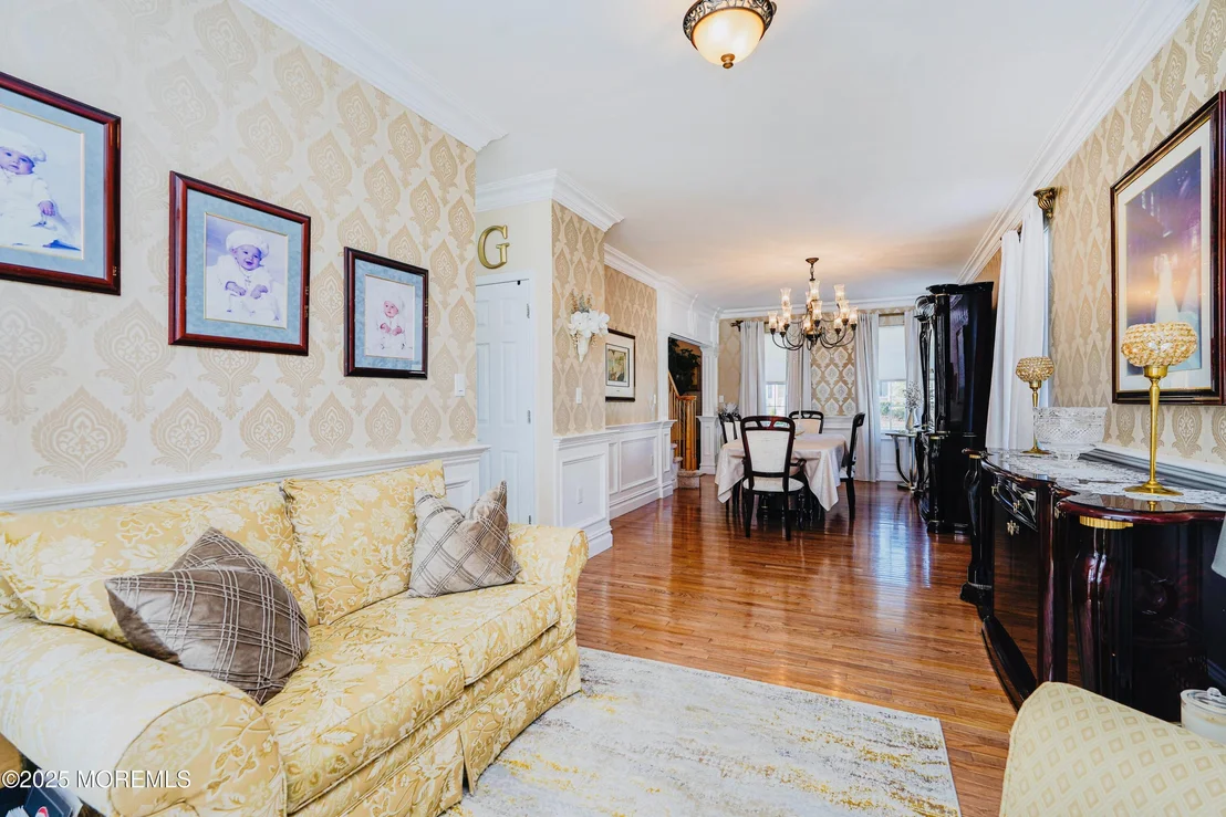 Photo of 19 Summerhill Avenue