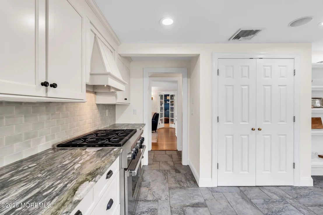 Photo of 9 N Cherry Lane
