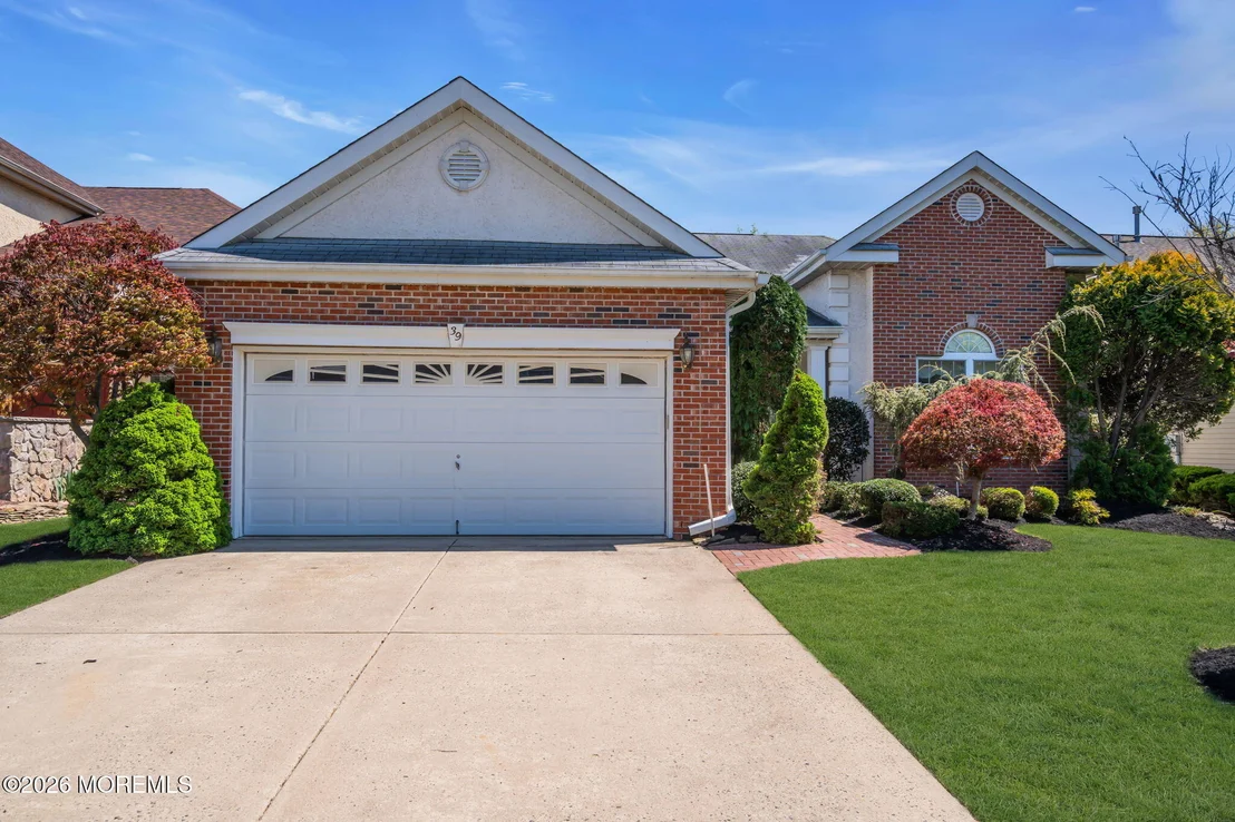 Photo of 39 Baltusrol Drive