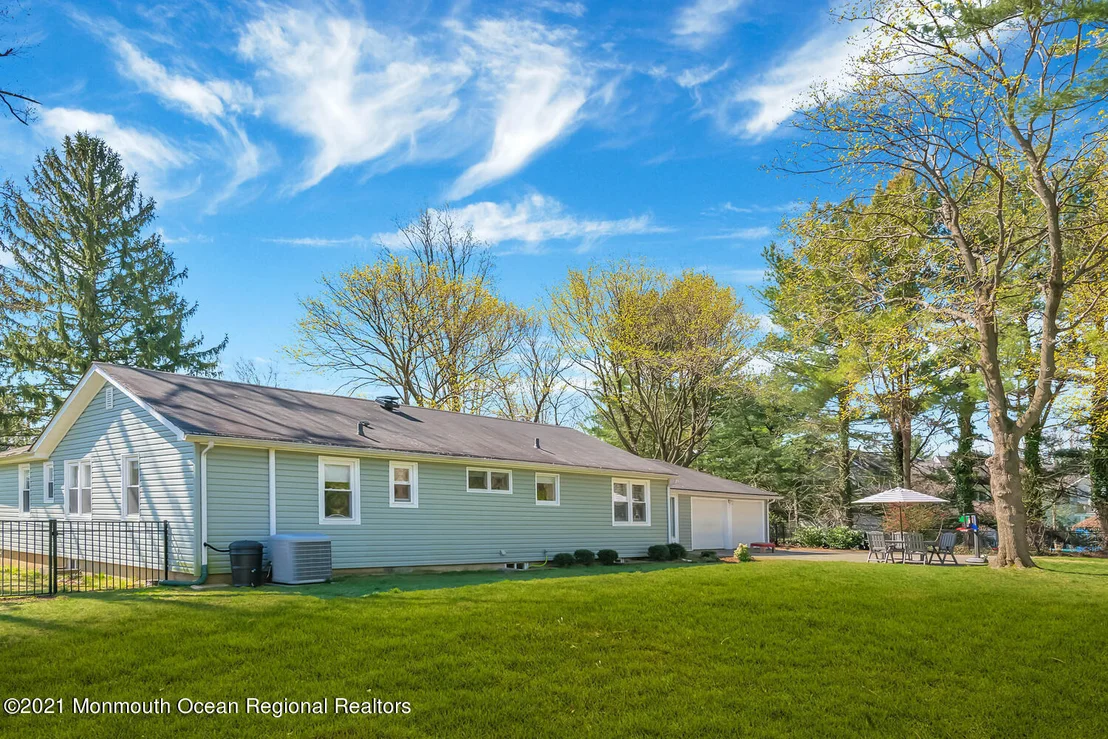Photo of 407 Rumson Road
