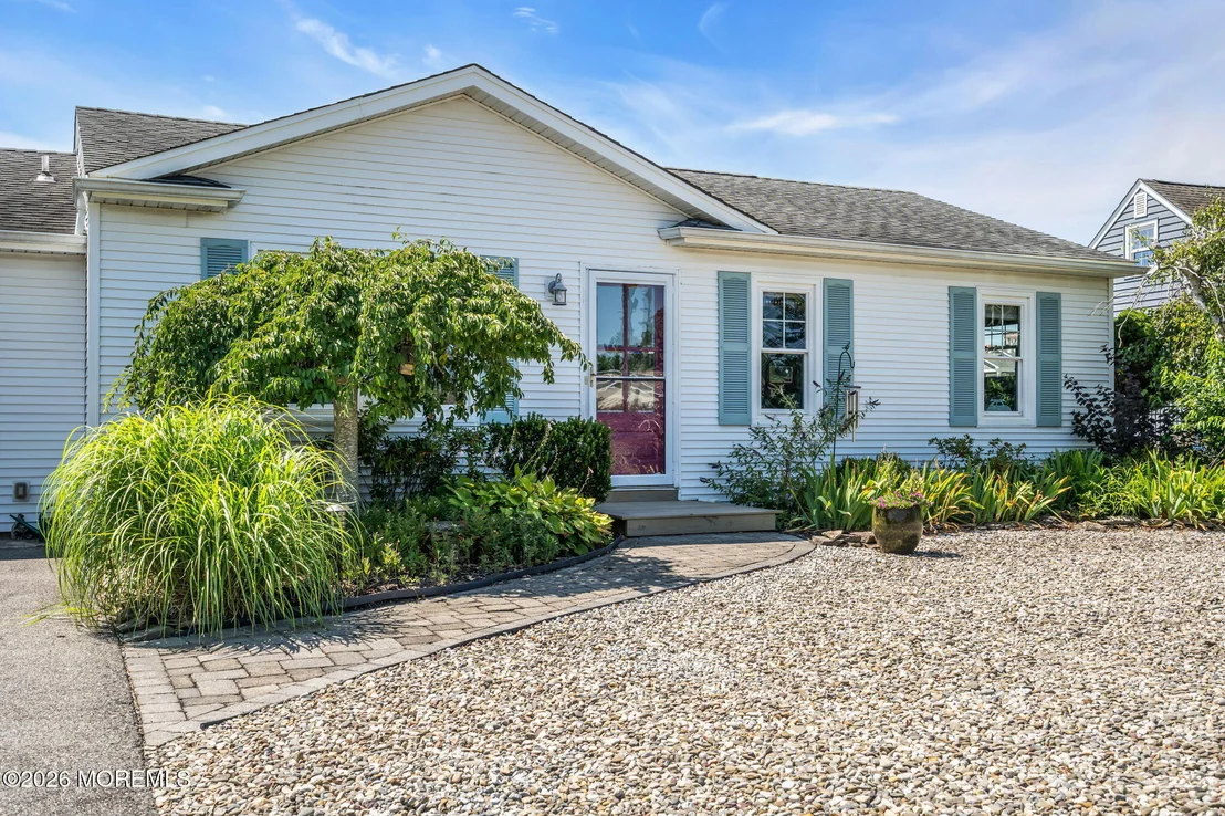 Photo of 39 Parkers Point Boulevard