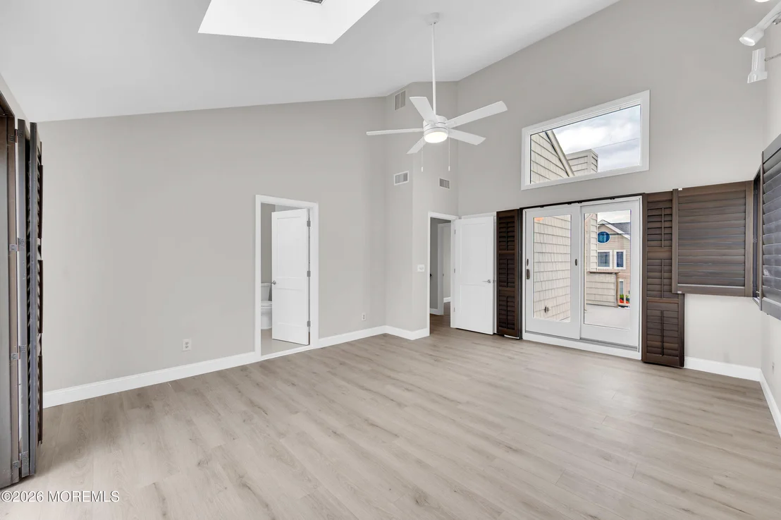 Photo of 3 7th Avenue