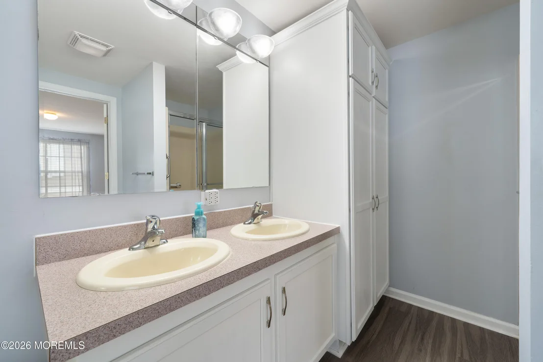 Photo of 48 Fort Lee Drive