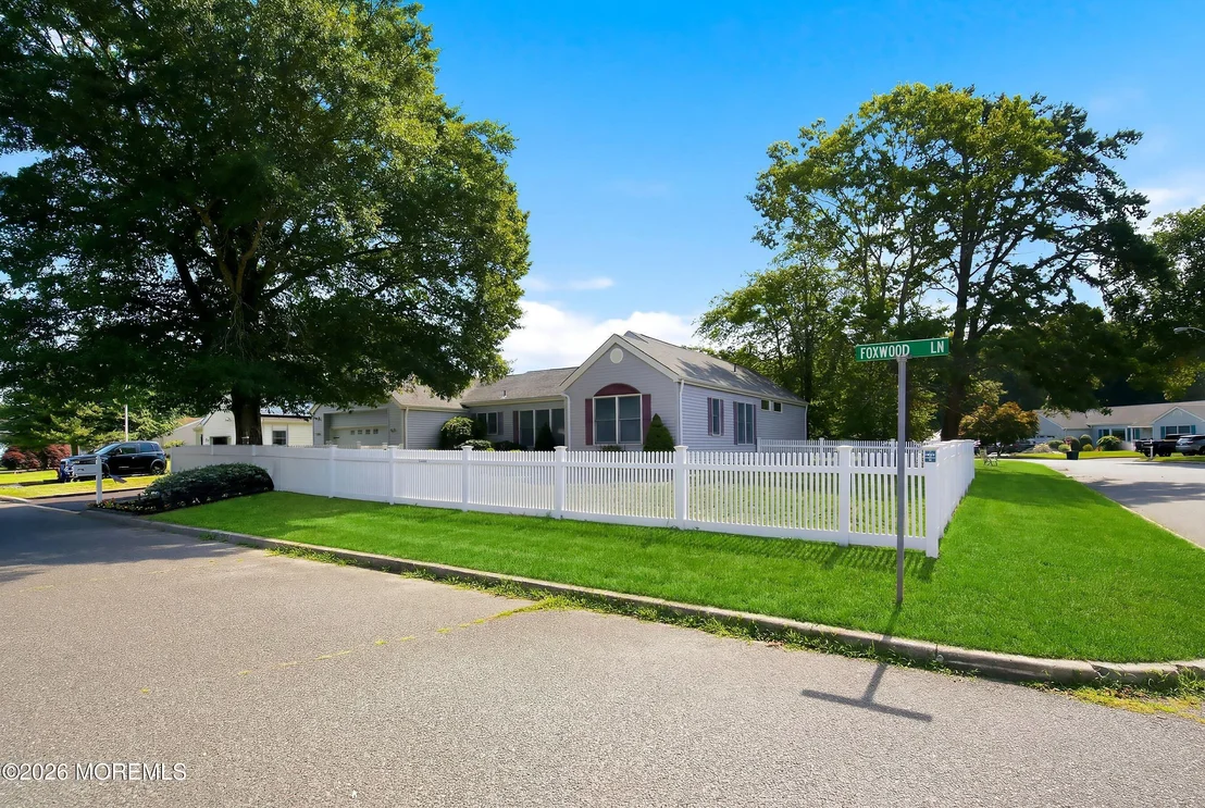 Photo of 101 Foxwood Lane