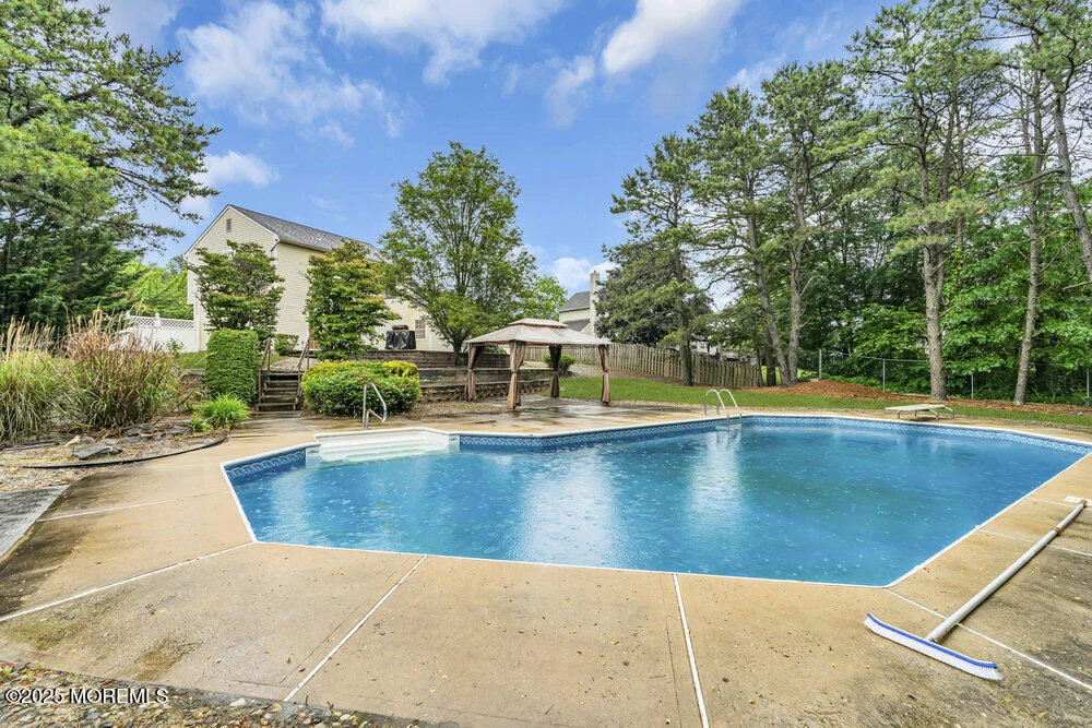 Photo of 810 Blenheim Drive