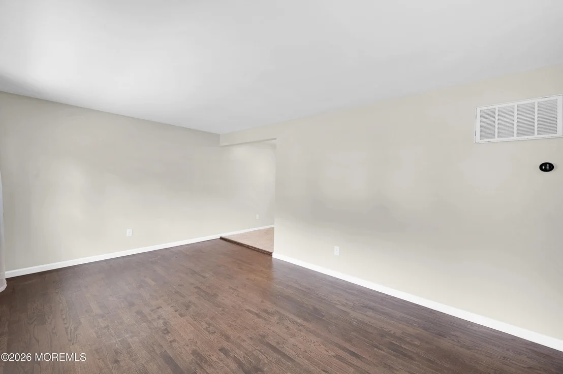 Photo of 271 Sky Manor Boulevard