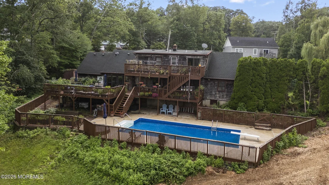 Photo of 30 S Lakeview Drive