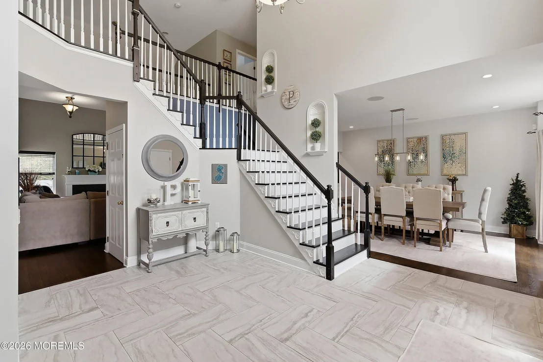 Photo of 8 Arboretum Drive