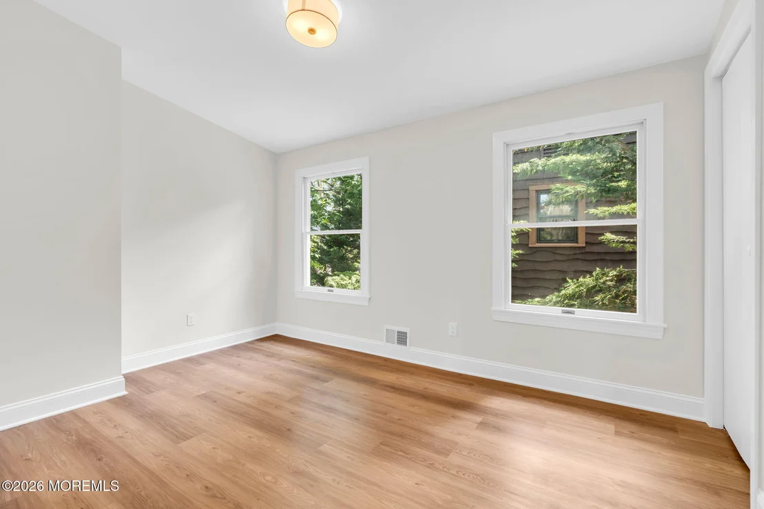 Photo of 543 Harris Avenue