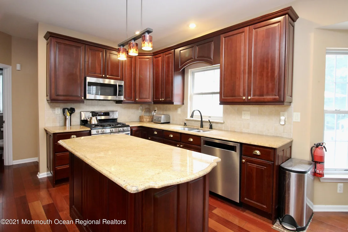 Photo of 20 Cedarview Avenue
