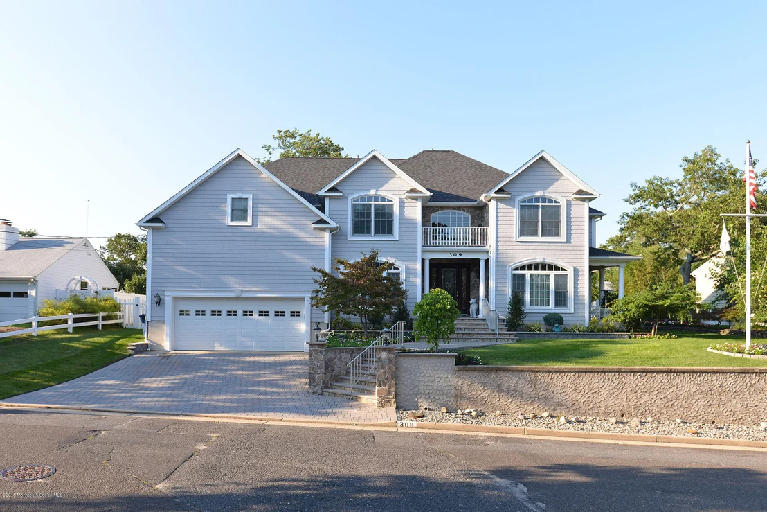 Photo of 309 Prospect Avenue