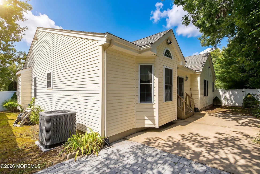 Photo of 1936 Breakers Drive