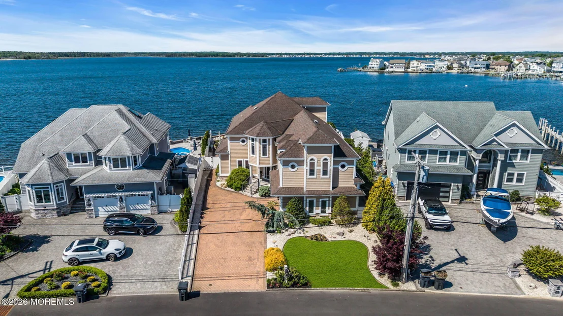 Photo of 531 Bayview Drive