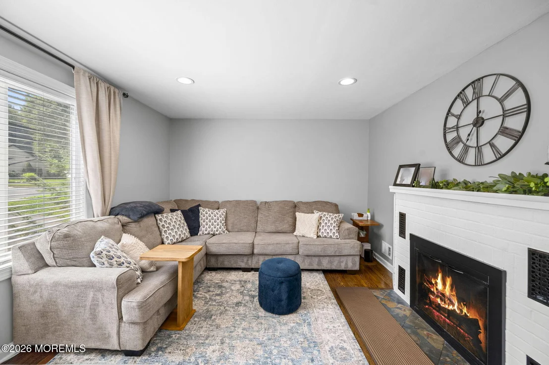 Photo of 213 Lloyd Road