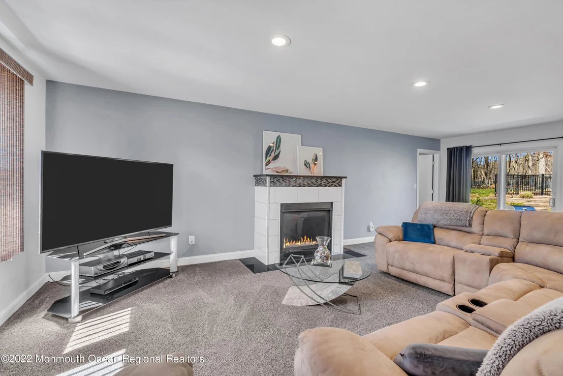 Photo of 7 Algonquin Drive