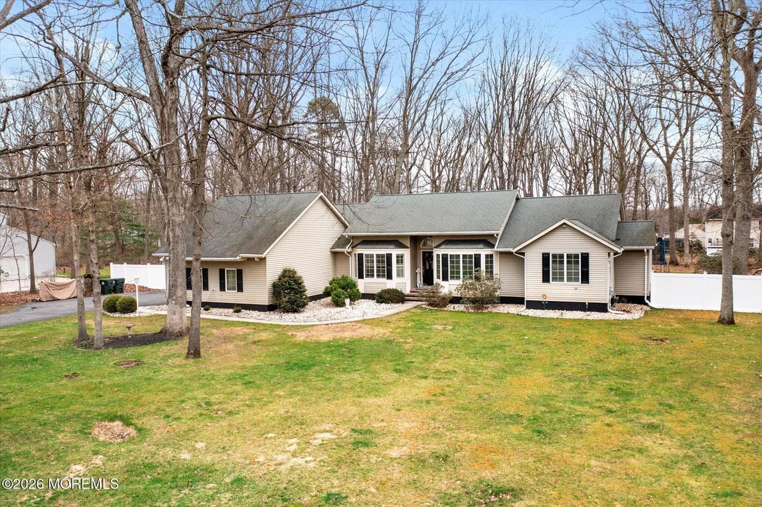 Photo of 5 Pin Oak Drive