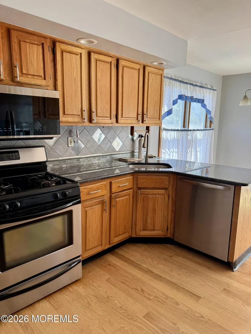 Photo of 21 Sylvan Boulevard