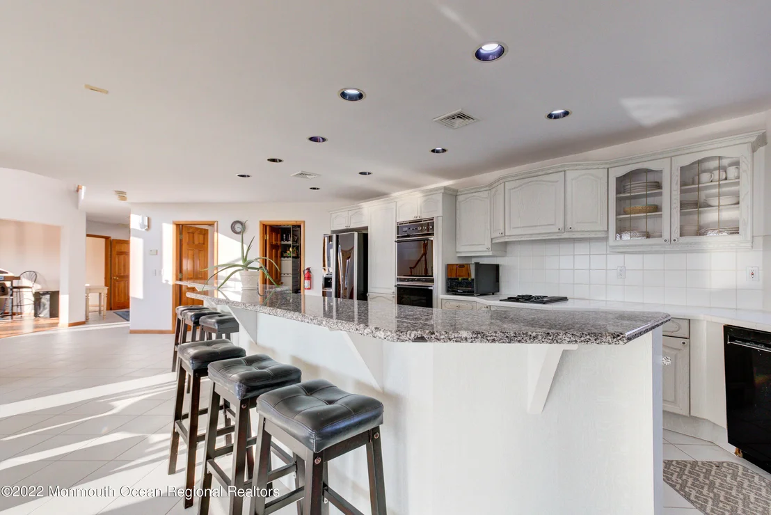 Photo of 1009 Plimsoll Pt