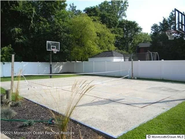 Photo of 607 Windcrest Court