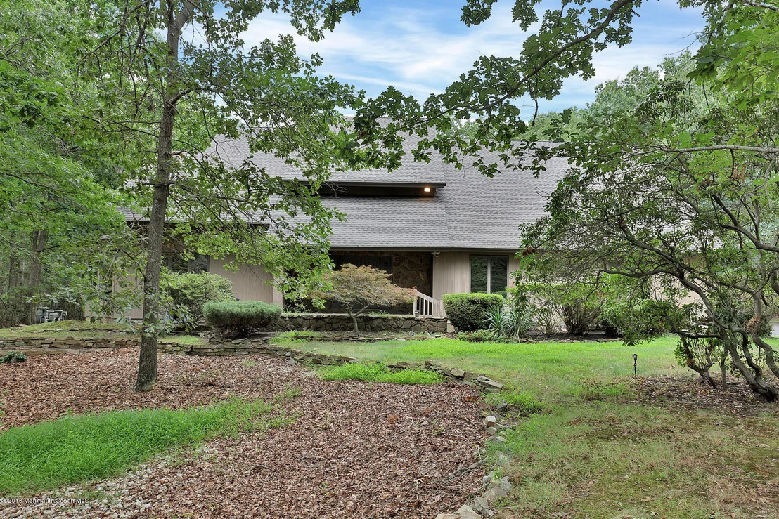 Photo of 2114 Shadowbrook Drive