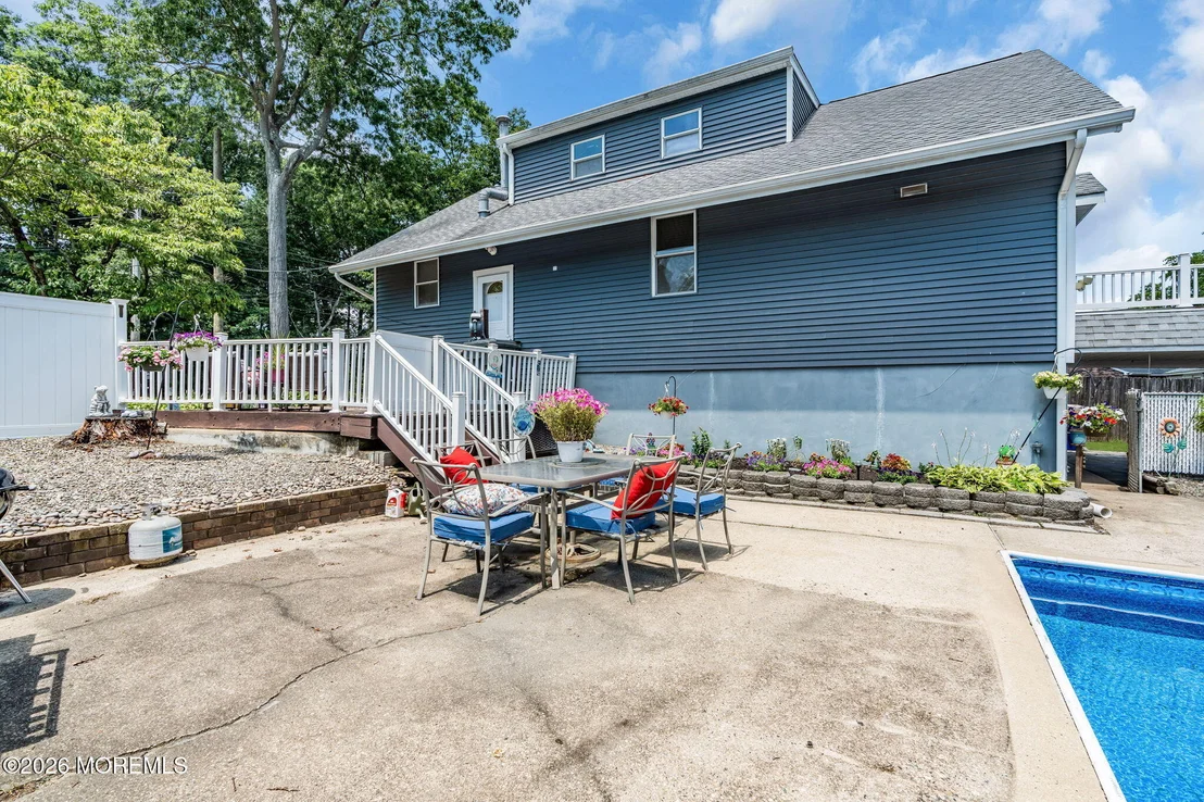Photo of 241 Old Squan Road