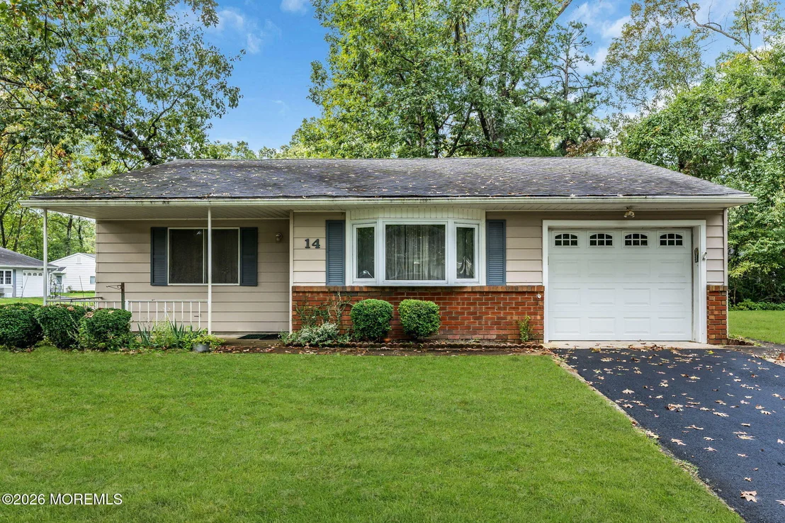 Photo of 14 Iowa Drive