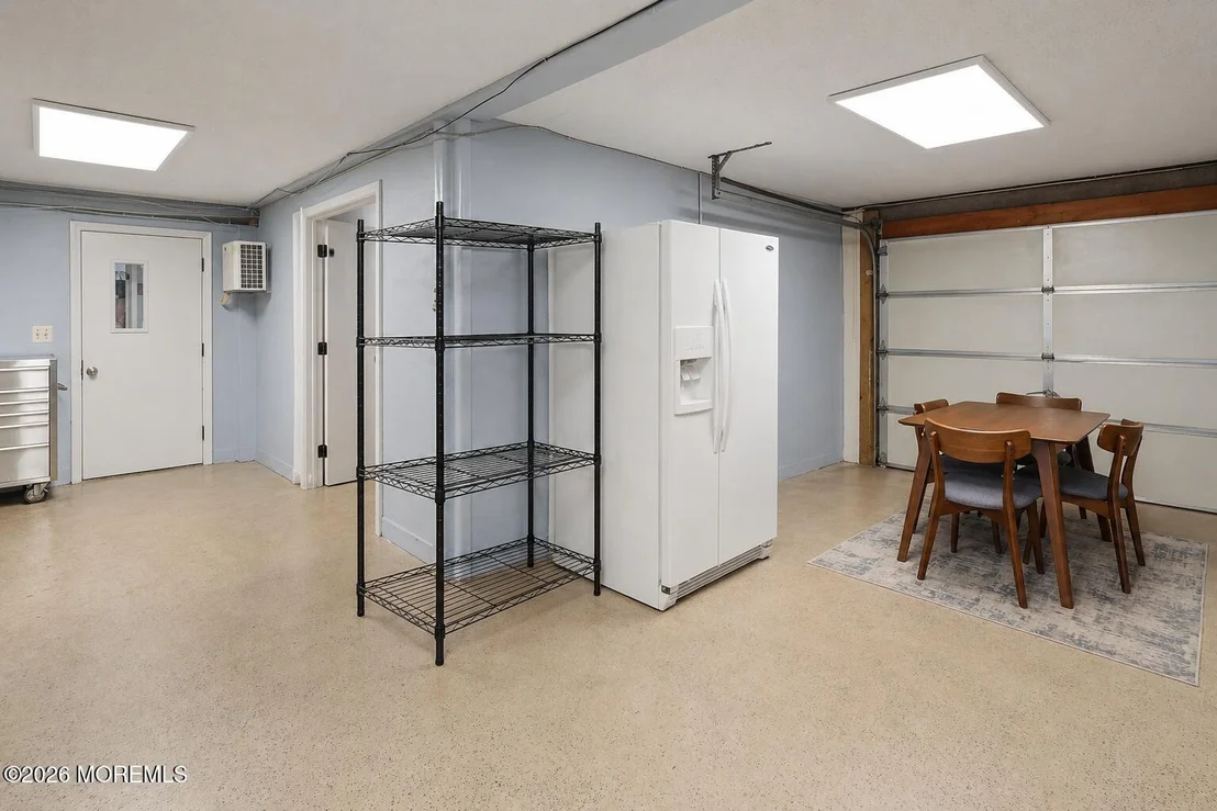 Photo of 437 Adamston Road