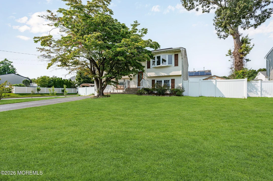 Photo of 666 Longview Drive