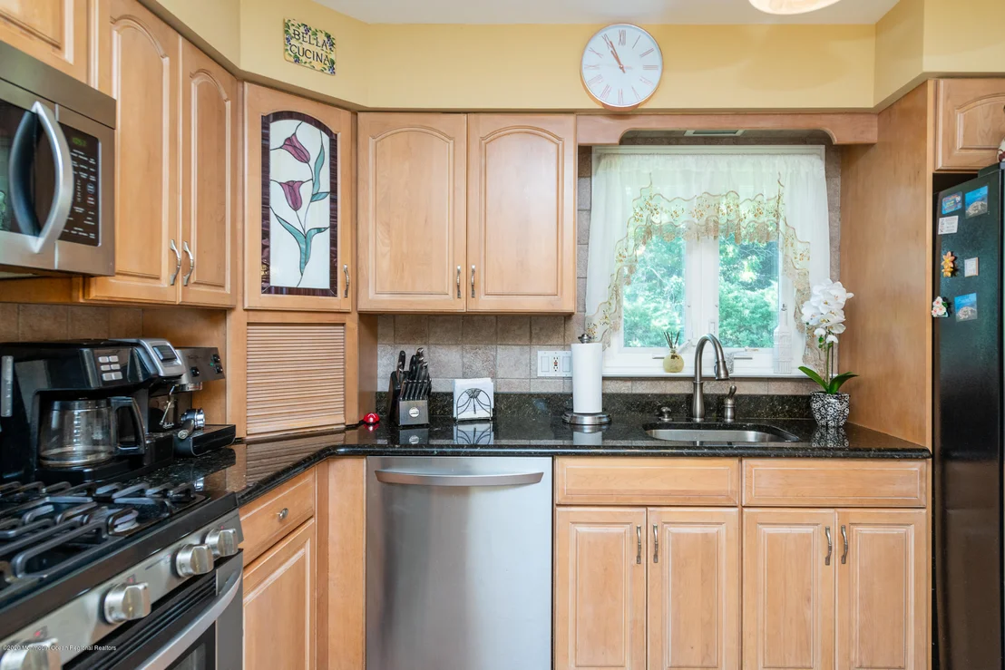Photo of 220 Colonial Drive
