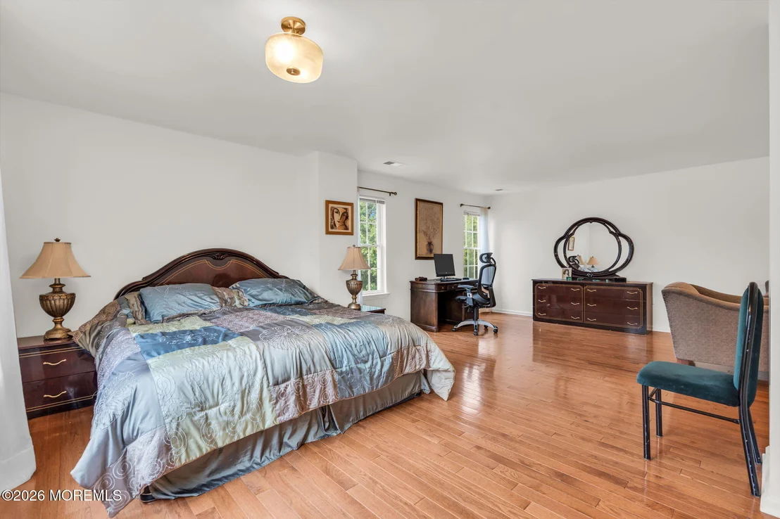 Photo of 102 Harvard Oval