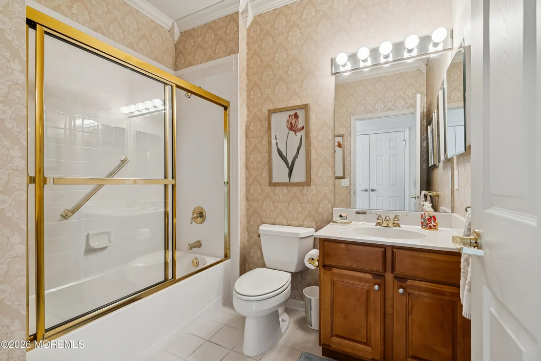 Photo of 21 Rumson Court