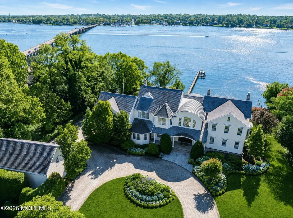 Photo of 934 Navesink River Road