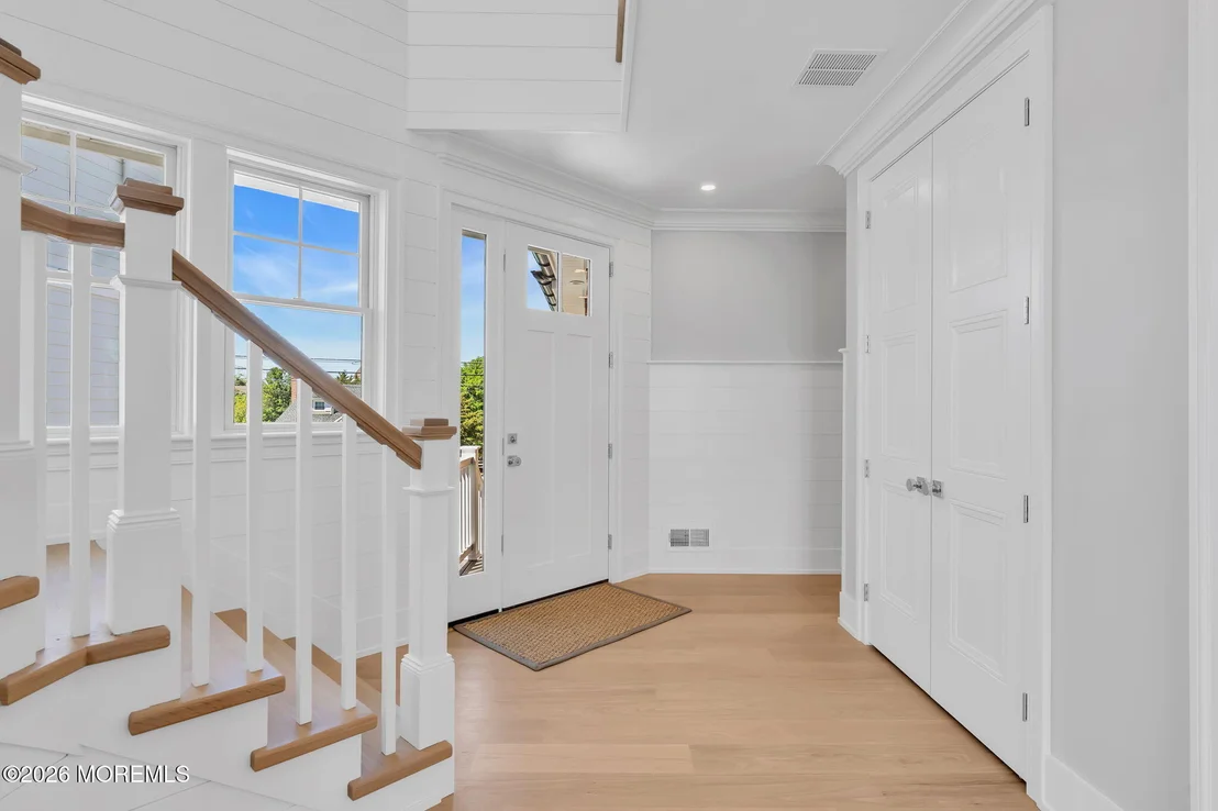 Photo of 153 Pershing Boulevard
