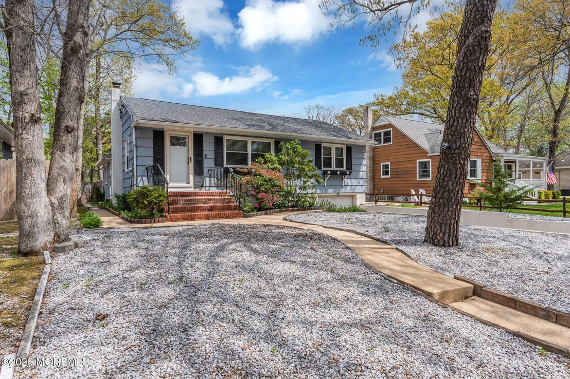 Photo of 704 Barberry Drive