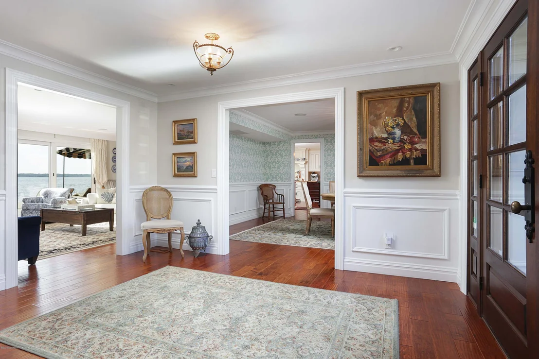 Photo of 207 Pointe Drive