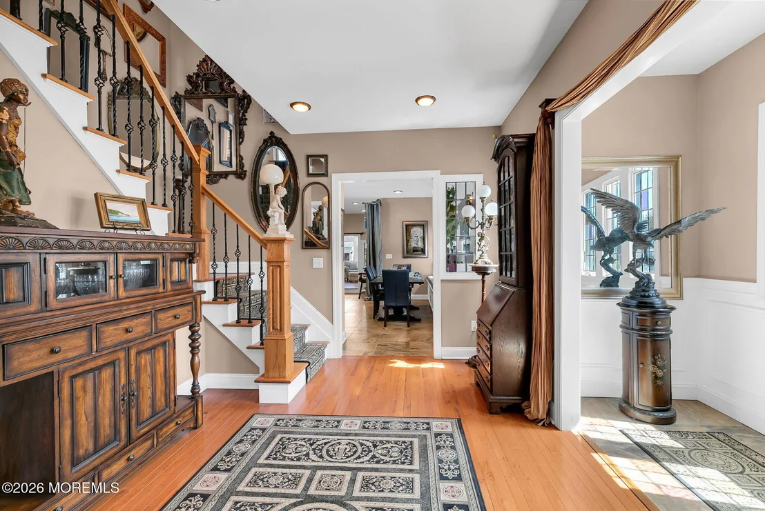 Photo of 204 Pine Place