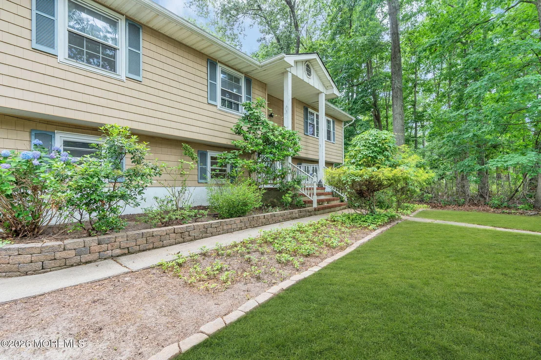 Photo of 114 Locust Avenue