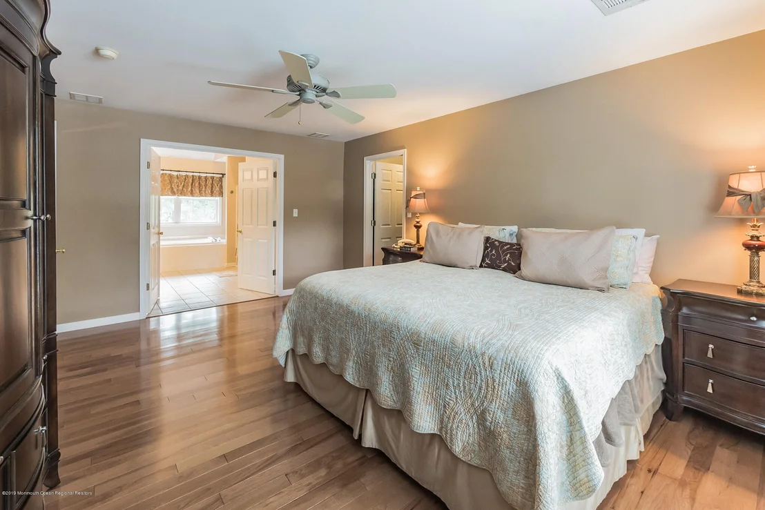 Photo of 12 Oak Leaf Drive