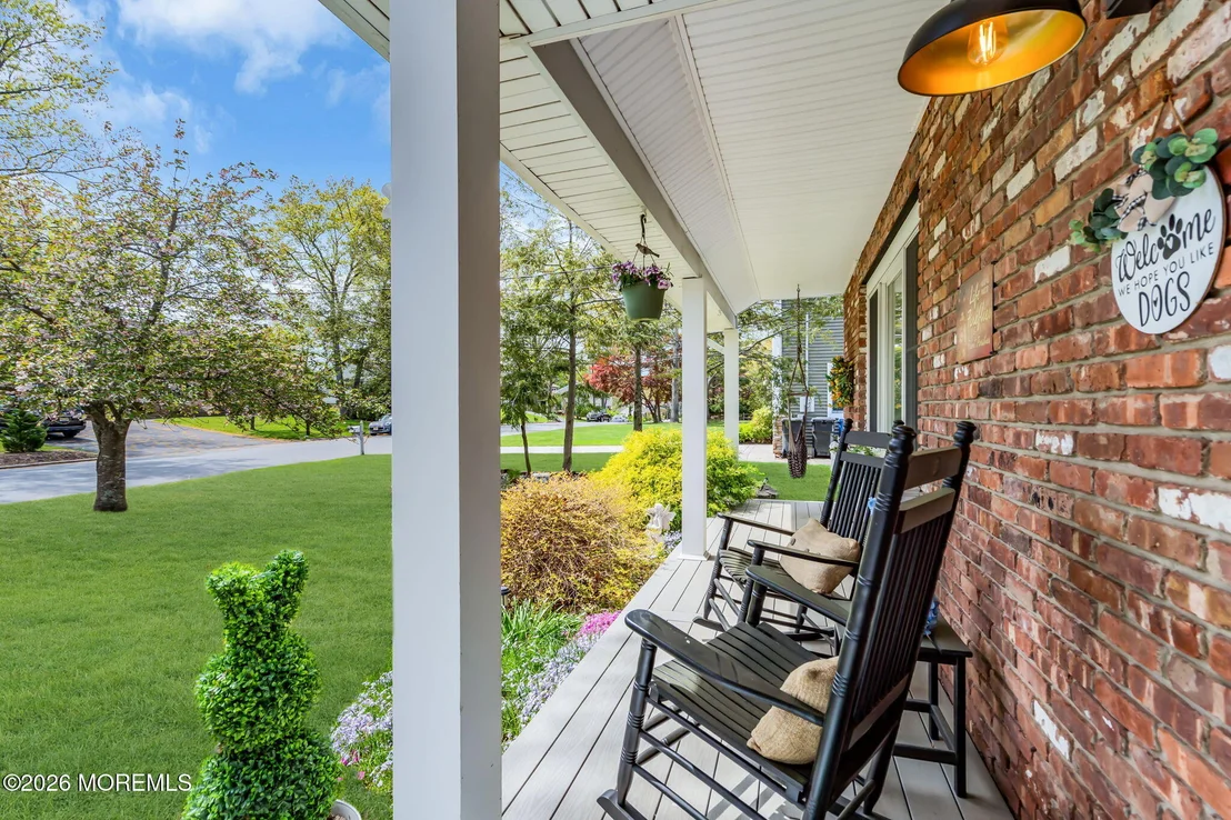 Photo of 4 Oak Leaf Lane