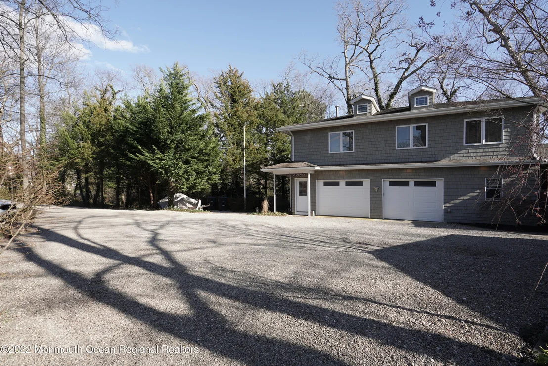 Photo of 2409 Riverside Terrace