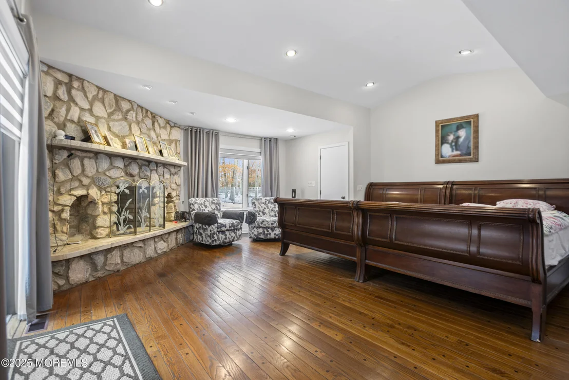 Photo of 780 Green Valley Road